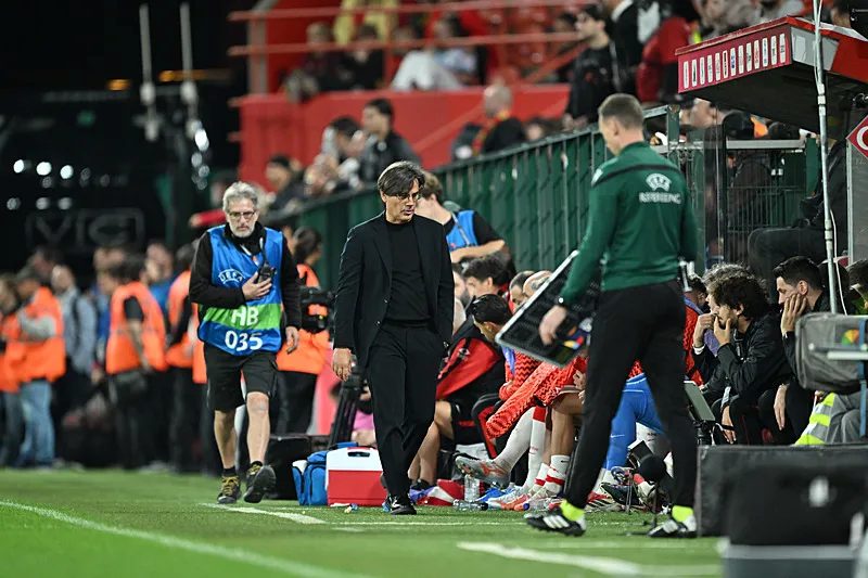 Spor muharrirlerinden Belçika-Türkiye maçı yorumu! "Montella'nın elinde eriyip gidiyor" 18 spor muharrirlerinden belcika turkiye maci yorumu montellanin elinde eriyip gidiyor 16 dvtET4LS