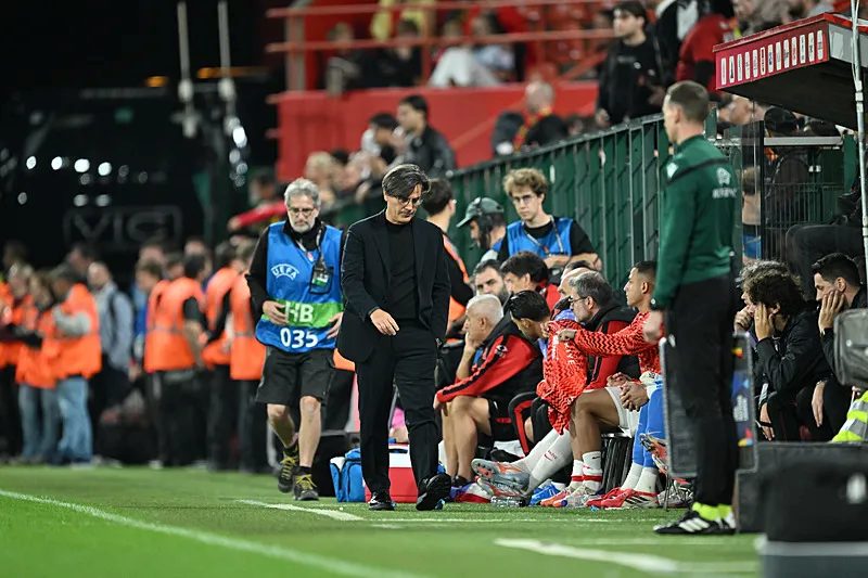 Spor muharrirlerinden Belçika-Türkiye maçı yorumu! "Montella'nın elinde eriyip gidiyor" 19 spor muharrirlerinden belcika turkiye maci yorumu montellanin elinde eriyip gidiyor 17 HD9YTR7u