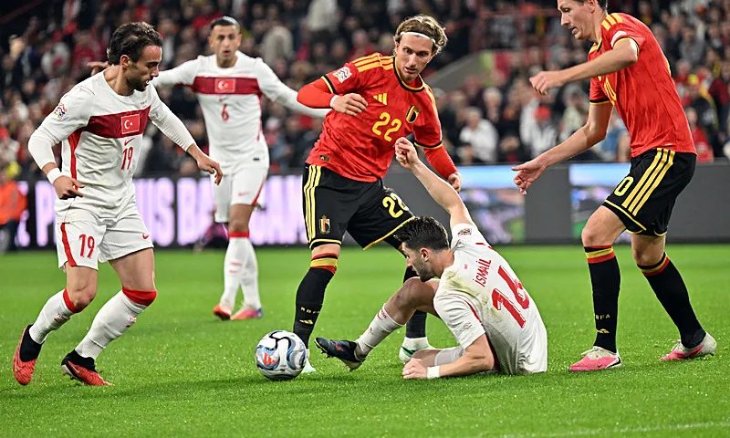 Spor muharrirlerinden Belçika-Türkiye maçı yorumu! "Montella'nın elinde eriyip gidiyor" 8 spor muharrirlerinden belcika turkiye maci yorumu montellanin elinde eriyip gidiyor 6
