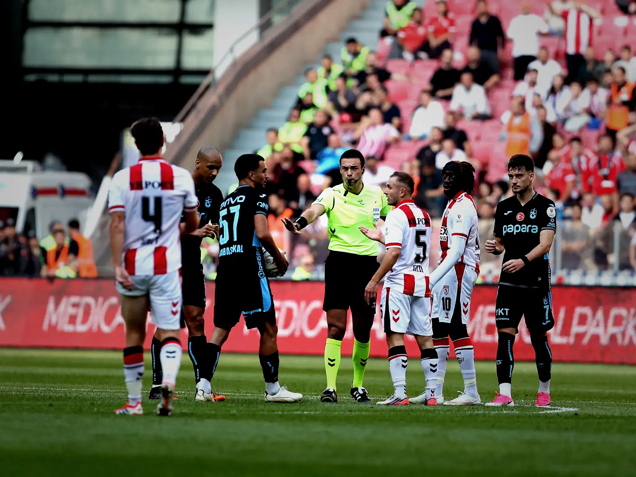 Spor muharrirlerinden flaş Samsunspor-Trabzonspor maçı yorumları! 7 spor muharrirlerinden flas samsunspor trabzonspor maci yorumlari 5 pyq5dB8U