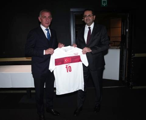 TFF Başkanı Hacıosmanoğlu, RBFA Başkanı Van Damme ile Bir Araya Geldi 15 tff baskani haciosmanoglu rbfa baskani van damme ile bir araya geldi 13 YW55Rat3