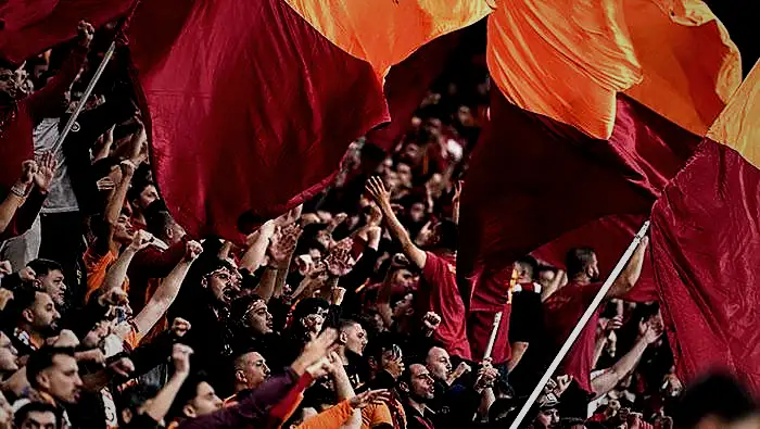 Thierry Henry, Galatasaray taraftarlarına inanamadı! 'Hayatım boyunca görmedim' 5 thierry henry galatasaray taraftarlarina inanamadi hayatim boyunca gormedim 3