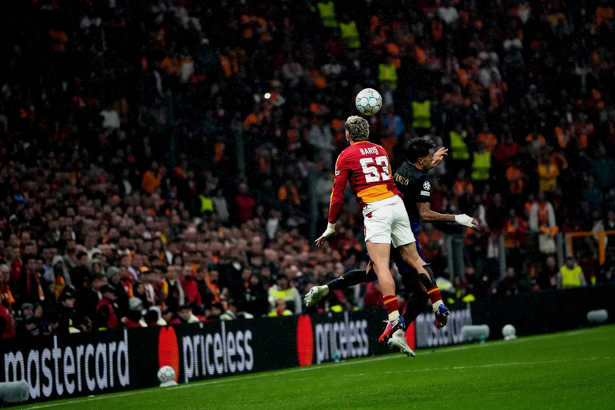 Thierry Henry'den Galatasaray taraftarına övgü: Çıkan gürültü inanılmaz! 3 thierry henryden galatasaray taraftarina ovgu cikan gurultu inanilmaz 1 OgWld6u9