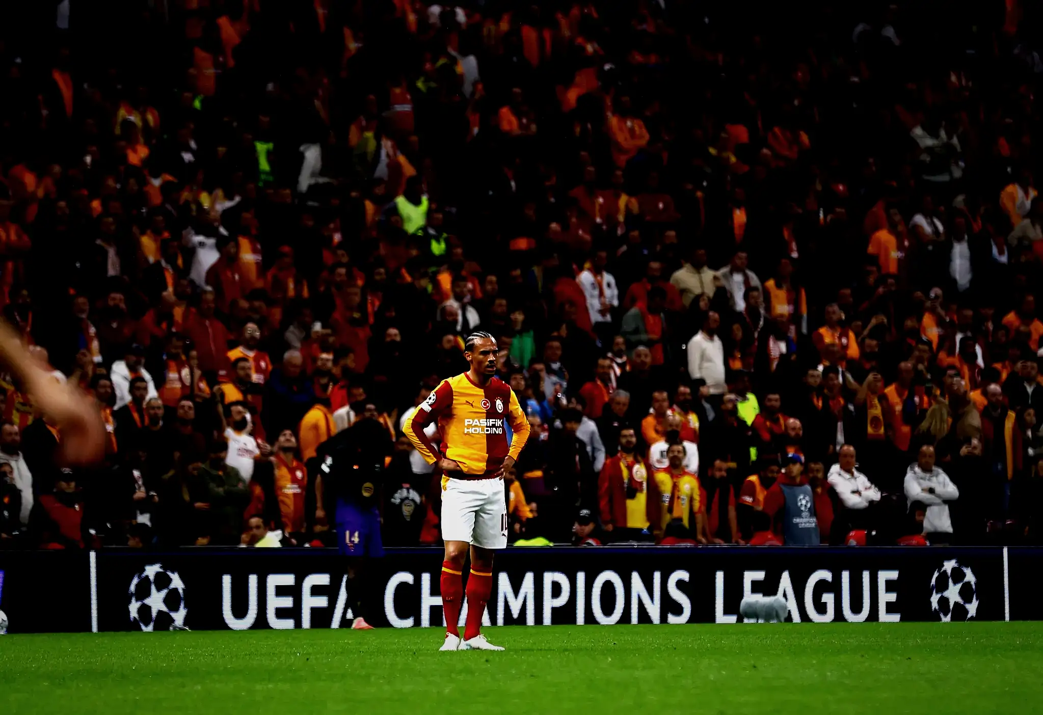 Thierry Henry'den Galatasaray taraftarına övgü: Çıkan gürültü inanılmaz! 6 thierry henryden galatasaray taraftarina ovgu cikan gurultu inanilmaz 4 LF3f4dWp