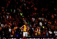 thierry henryden galatasaray taraftarina ovgu cikan gurultu inanilmaz znd7Vi9Y
