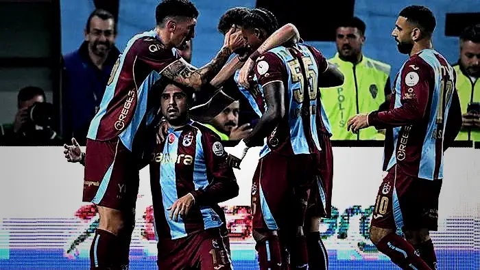 Trabzonspor - Beşiktaş derbisinde penaltı ve kırmızı kart tartışması: 'Verse hürmet duyardık' 2 trabzonspor besiktas derbisinde penalti ve kirmizi kart tartismasi verse hurmet duyardik 0 lqZzYRvI