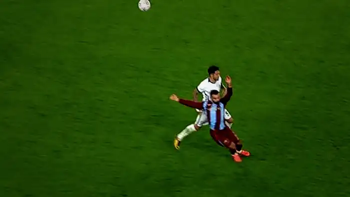 Trabzonspor - Beşiktaş derbisinde penaltı ve kırmızı kart tartışması: 'Verse hürmet duyardık' 10 trabzonspor besiktas derbisinde penalti ve kirmizi kart tartismasi verse hurmet duyardik 8