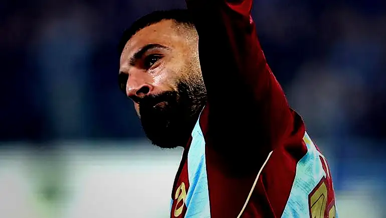 Trabzonspor'un dünya yıldızı Mohammed Salah durdurulamıyor! Galatasaray'dan sonra Beşiktaş'ı da boş geçmedi 2 trabzonsporun dunya yildizi mohammed salah durdurulamiyor galatasaraydan sonra besiktasi da bos gecmedi 0 tE4cqOBp