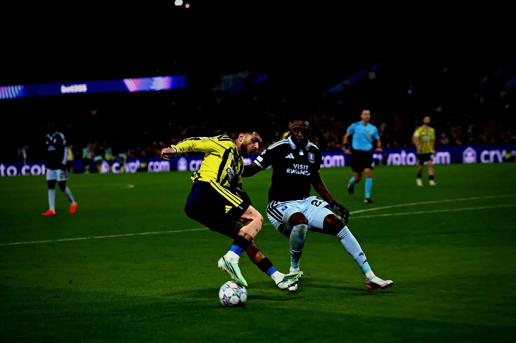 TRANSFER HABERİ: Aston Villa'dan Fenerbahçeli yıldıza kanca! Oynadığı futbolla hayran bıraktı 3 transfer haberi aston villadan fenerbahceli yildiza kanca oynadigi futbolla hayran birakti 1 HRsQ2mtv
