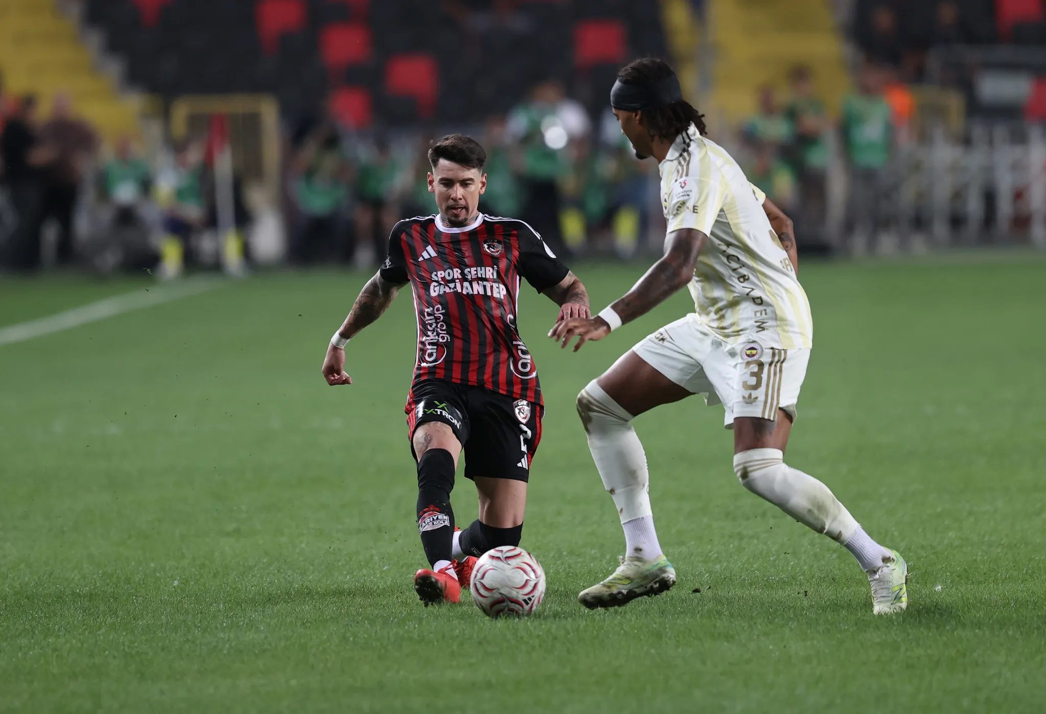 TRANSFER HABERİ: Fenerbahçe'de beklenmedik ayrılık! Herkes karşıt köşe olacak 13 transfer haberi fenerbahcede beklenmedik ayrilik herkes karsit kose olacak 11 9I1QAi5H