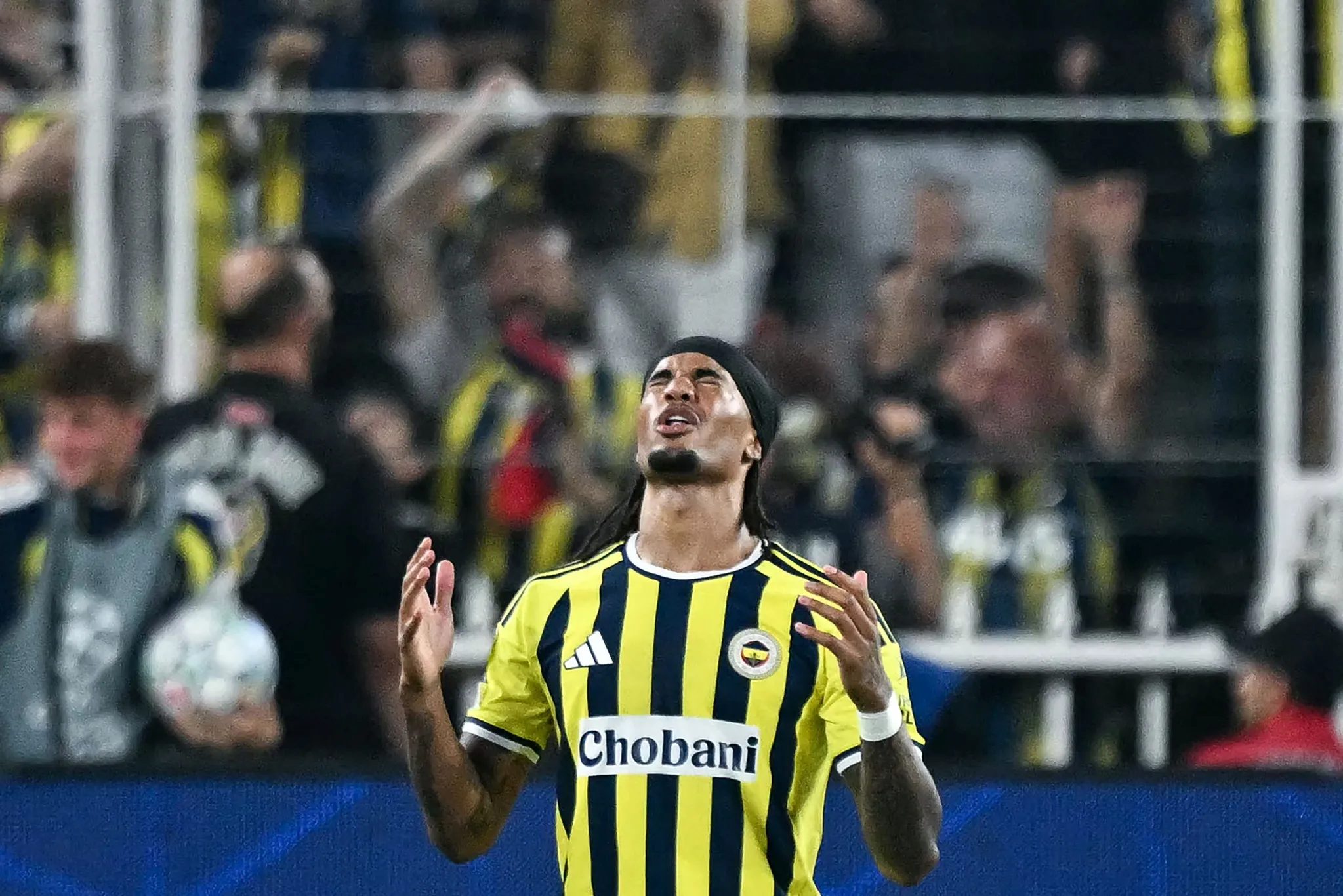 TRANSFER HABERİ: Fenerbahçe'de beklenmedik ayrılık! Herkes karşıt köşe olacak 17 transfer haberi fenerbahcede beklenmedik ayrilik herkes karsit kose olacak 15