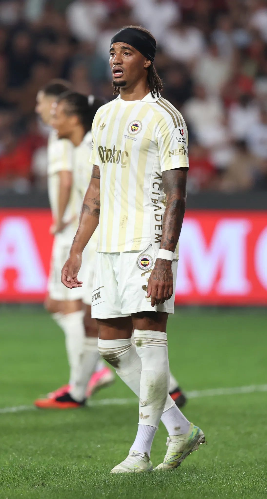 TRANSFER HABERİ: Fenerbahçe'de beklenmedik ayrılık! Herkes karşıt köşe olacak 11 transfer haberi fenerbahcede beklenmedik ayrilik herkes karsit kose olacak 9