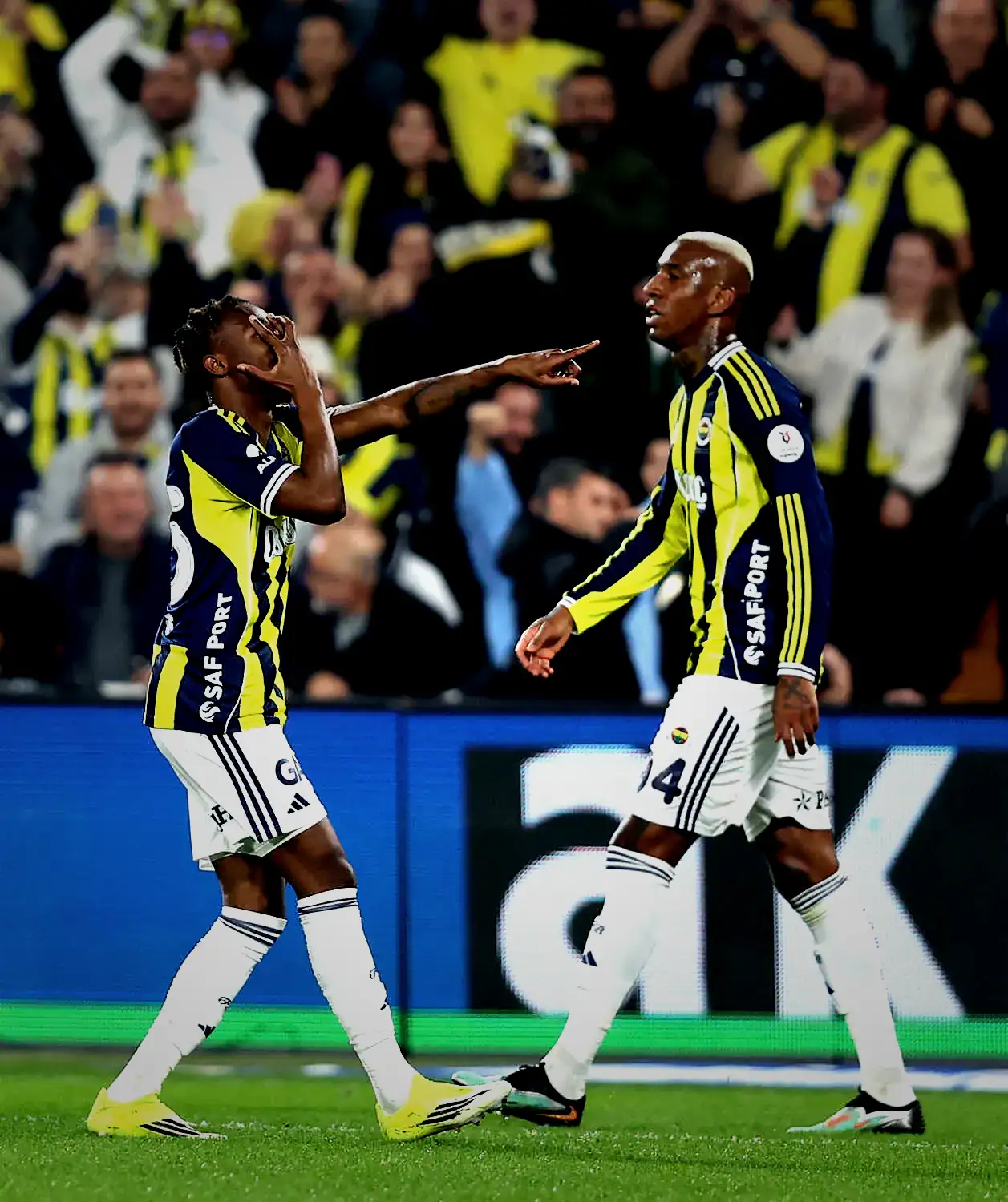 transfer haberi fenerbahcede flas ayrilik karari menajeriyle gorustu ve 5 vVmDTgPb