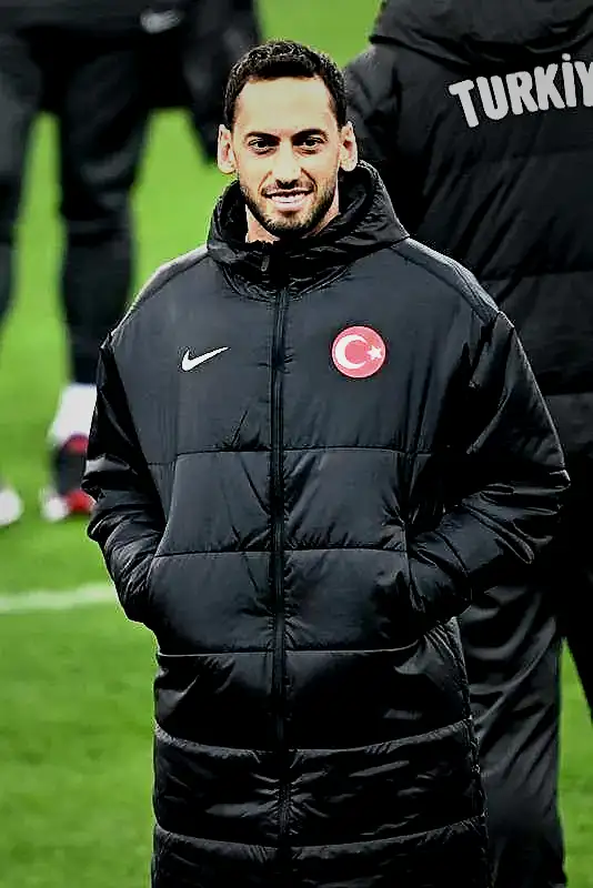 TRANSFER HABERİ: Fenerbahçe'den Hakan Çalhanoğlu bombası! 11 transfer haberi fenerbahceden hakan calhanoglu bombasi 9 UZAPYdVe