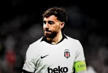 tribunden besiktasli pn1qyVPe