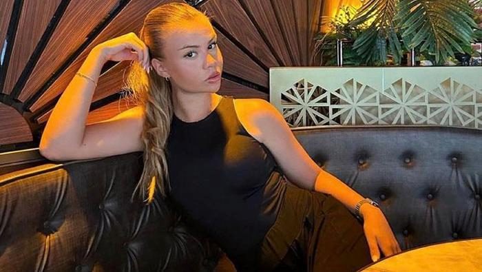 Turgutluspor'un yeni teknik yöneticisi 22 yaşındaki Zeynep Mestan oldu! Türk futbolunda tarihi imza 4 turgutlusporun yeni teknik yoneticisi 22 yasindaki zeynep mestan oldu turk futbolunda tarihi imza 2 dqO1NDkl
