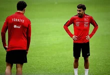 uzgun ancak gururlu 36CAlEEt