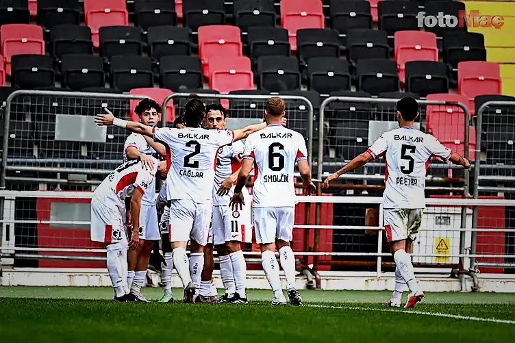 Yapay zeka açıkladı! Süper Lig'de dönemi şampiyon bitirecek grup... 16 yapay zeka acikladi super ligde donemi sampiyon bitirecek grup 14 45yJVZSN