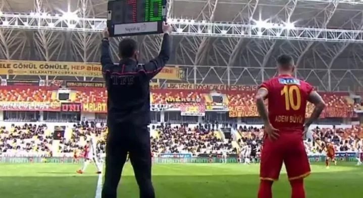 Yeni Malatyaspor - Antalyaspor maçında Adem Büyük'ten Aykut Kocaman denemesi! O anlar rekor kırdı... 3 yeni malatyaspor antalyaspor macinda adem buyukten aykut kocaman denemesi o anlar rekor kirdi 5tfTT8JM