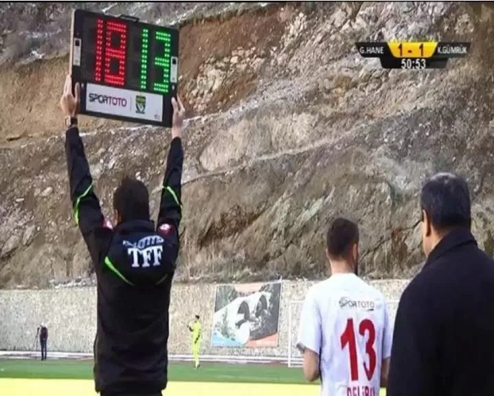 Yeni Malatyaspor - Antalyaspor maçında Adem Büyük'ten Aykut Kocaman denemesi! O anlar rekor kırdı... 5 yeni malatyaspor antalyaspor macinda adem buyukten aykut kocaman denemesi o anlar rekor kirdi i3JXguf7